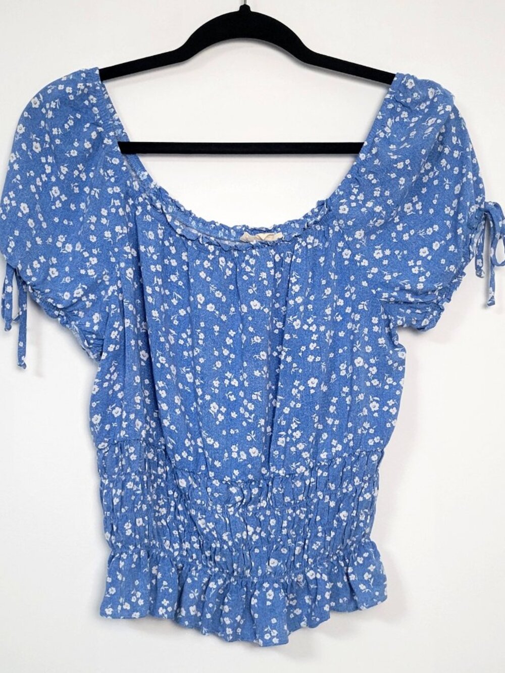The General Good Blue Floral Smocked Hem Puff Sleeve Top